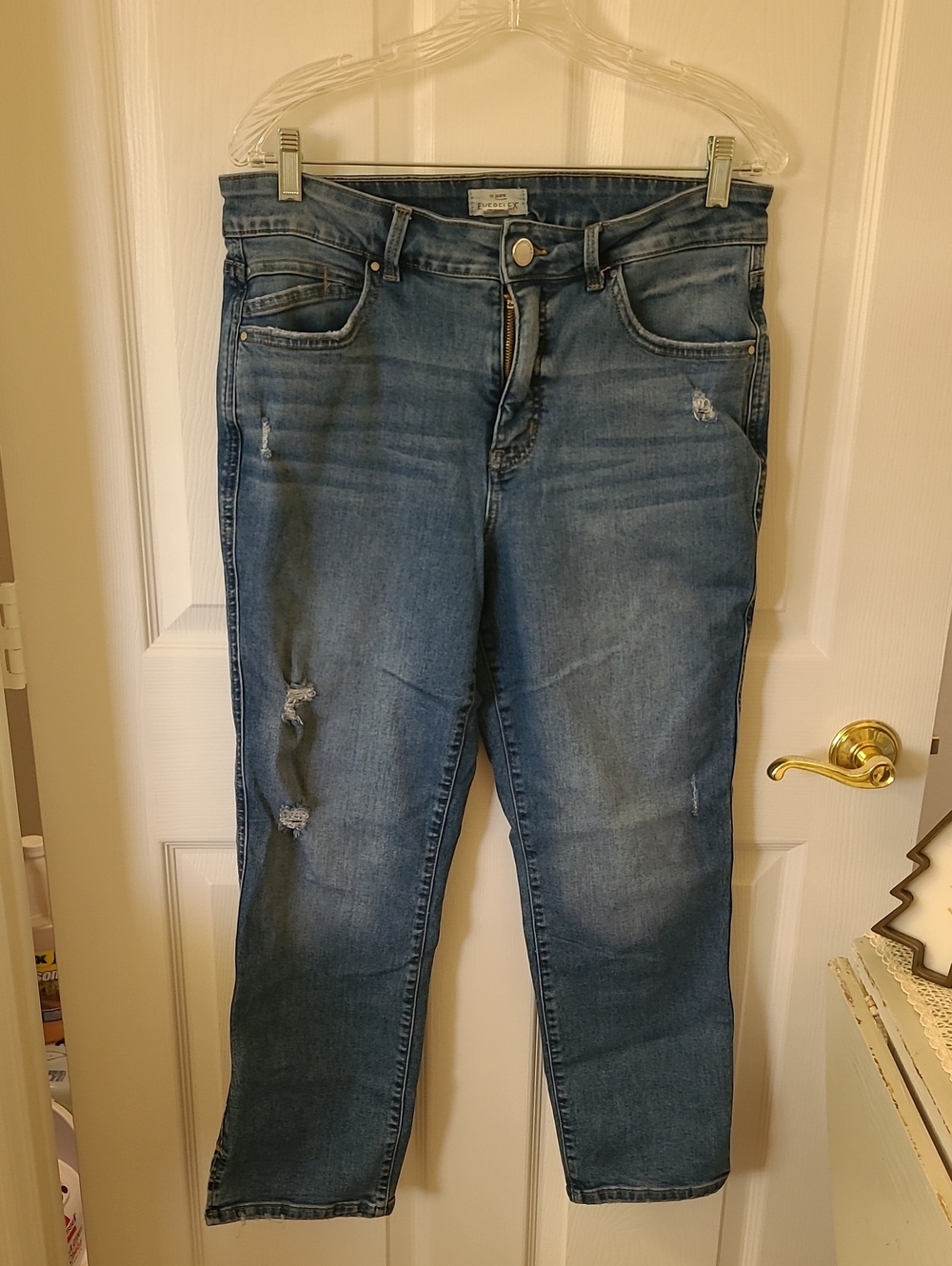 Maurice's Everflex Preloved Classic Mid-Wash Women’s Jeans. Size 14. Bin 5
